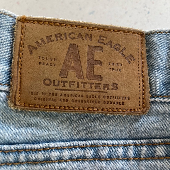 SOLD!!   Men’s American Eagle shorts. Size 34 - Picture 4 of 6